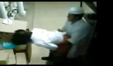 اون شبيه سرسي هست که من دارم ازش فيلم ميگيرم دانلود کلیپ سوپر خارجی